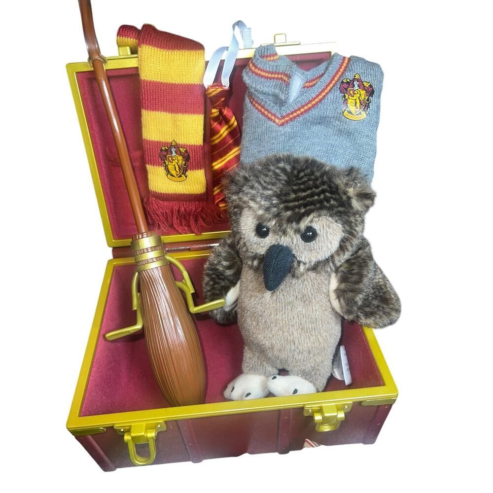 American Girl Doll Harry Potter Hogwarts Trunk and accessories - Picture 2 of 7